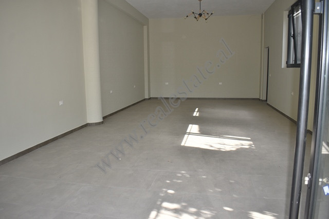 Store space for rent in Alush Frakulla Street in Tirana, Albania.
It is positioned on the first flo